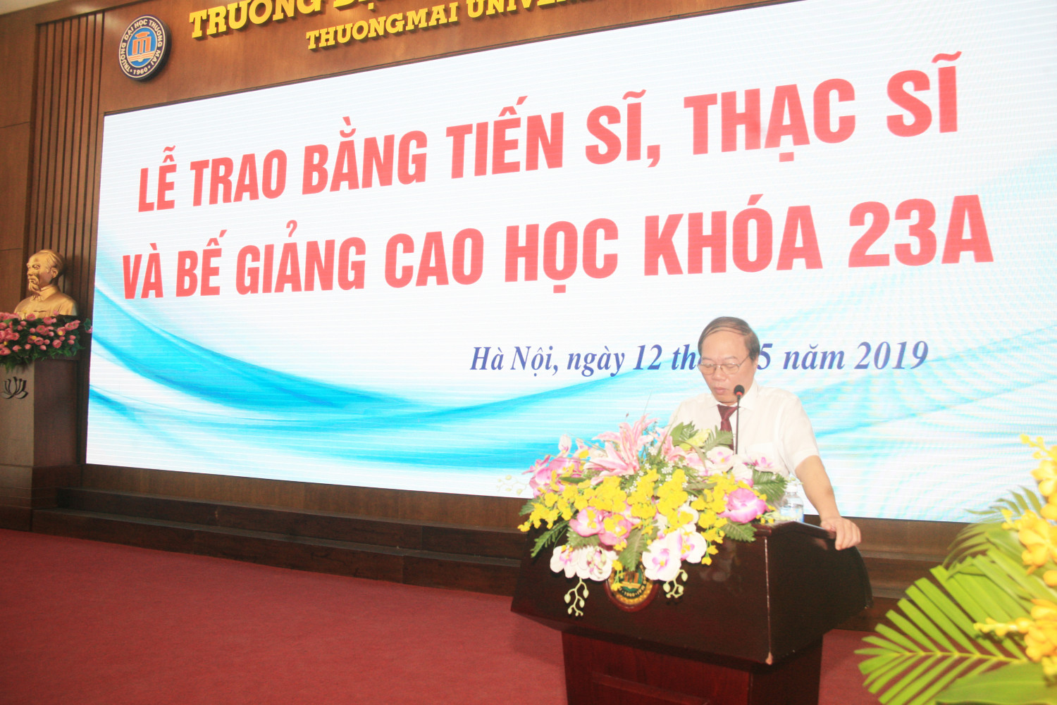 Lễ trao bằng Tiến sĩ, Thạc sĩ và bế giảng cao học khóa 23A